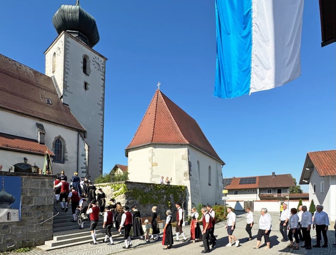 Festzug 950 Jahre Pfarrei Kellberg Gestern, den 9.8.2026, haben wir gemeinsam 950 Jahre…