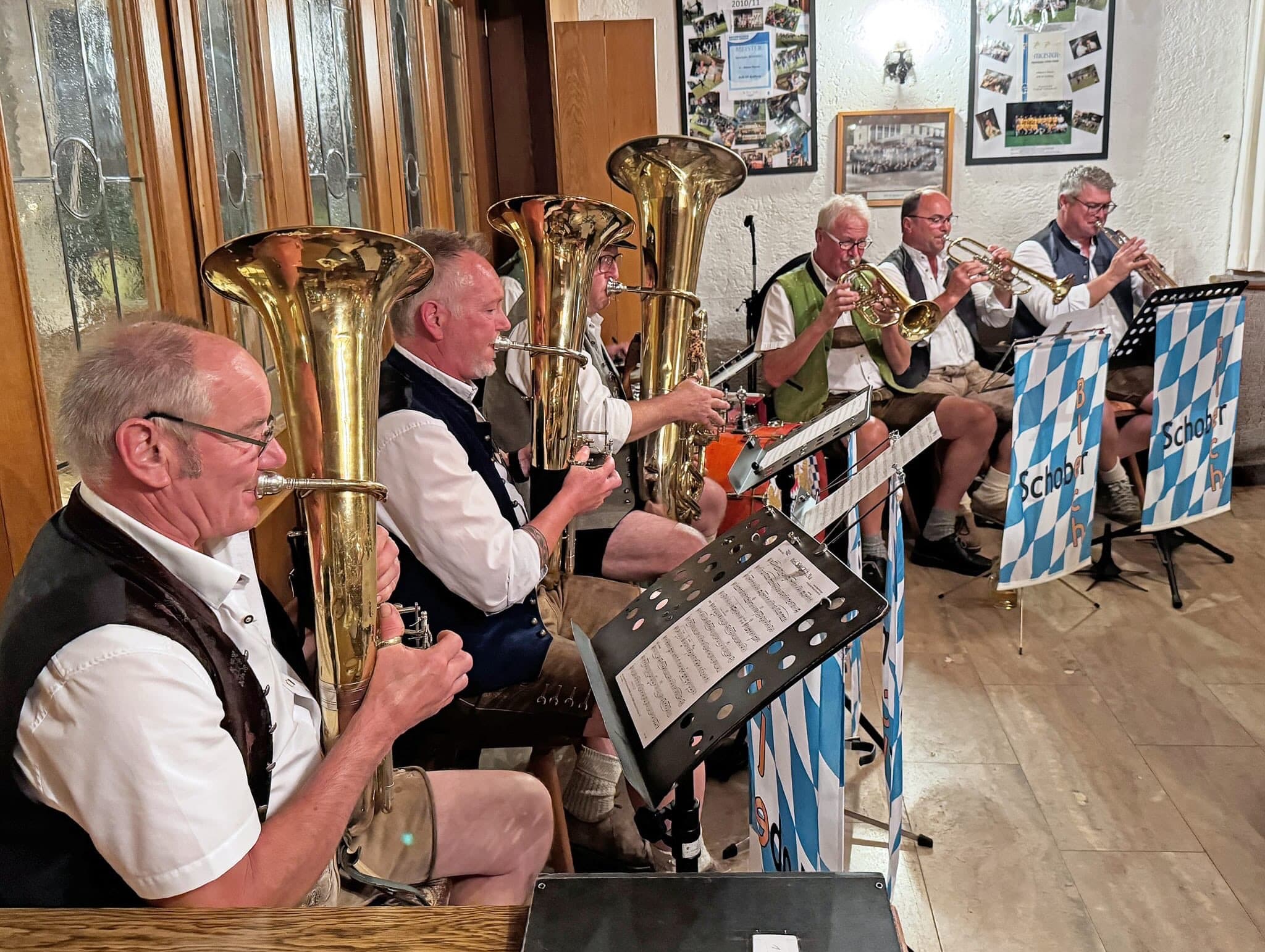 Letzten Freitag fand unser Leongardihoagartn im Gasthaus zum „Grüß Gott“ in Kellberg st…