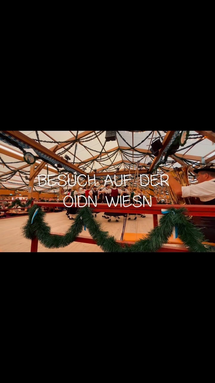 Gestern waren wir mit dem @dreifluesse_trachtengau auf der Oidn Wiesn in München.